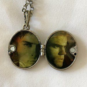 "The Vampire Diaries" Stefan and Damon Salvatore Locket